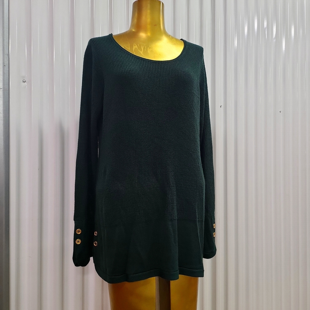 Calvin Klein Sweater Size M in rich green.